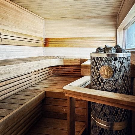 Lämmin sauna joululounaan yhteyteen