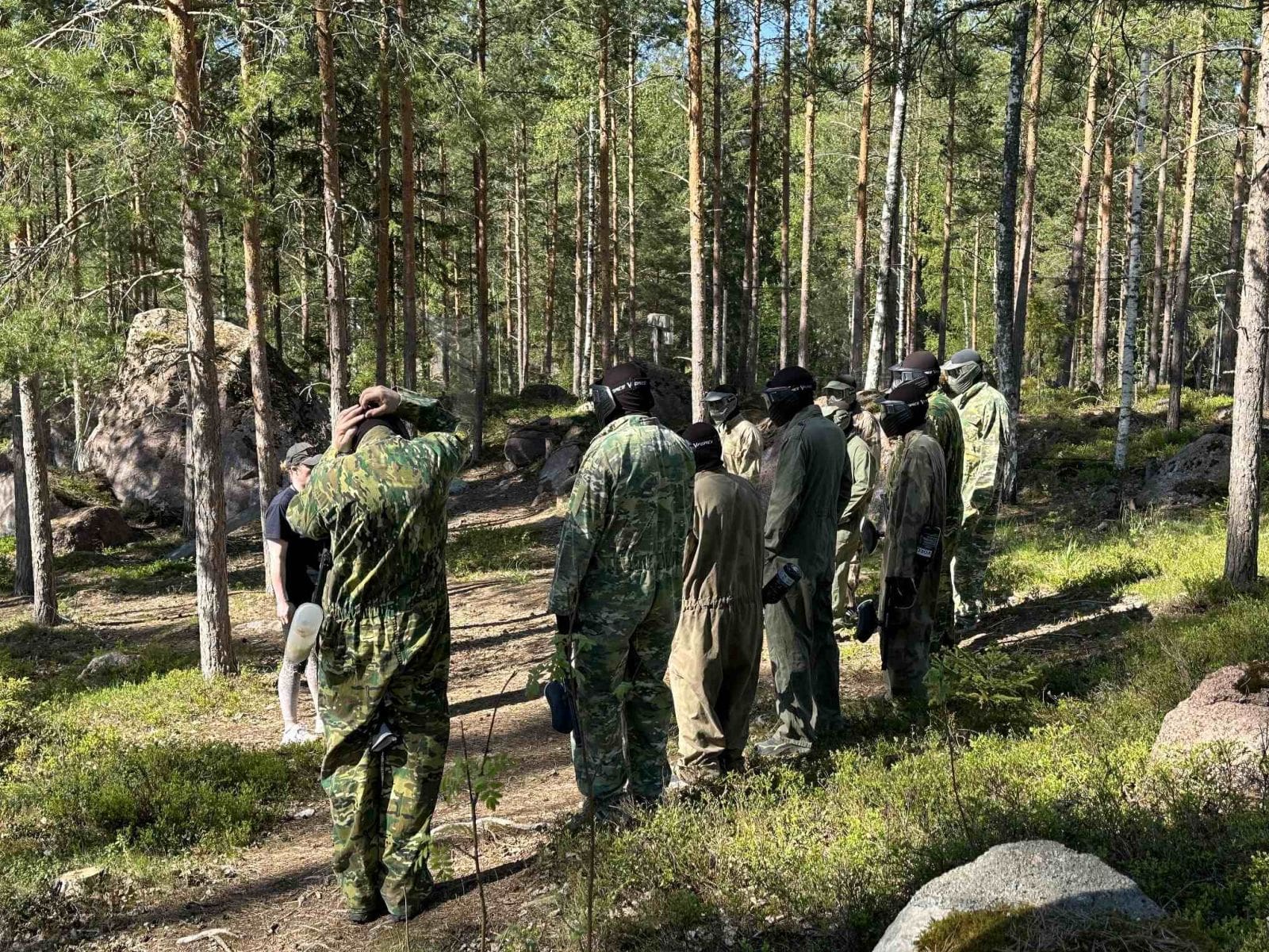 Värikuulapelit tiimeille